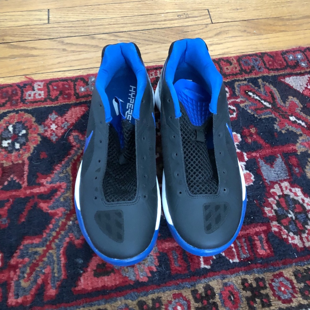 brand new nike hyper spike volleyball shoes